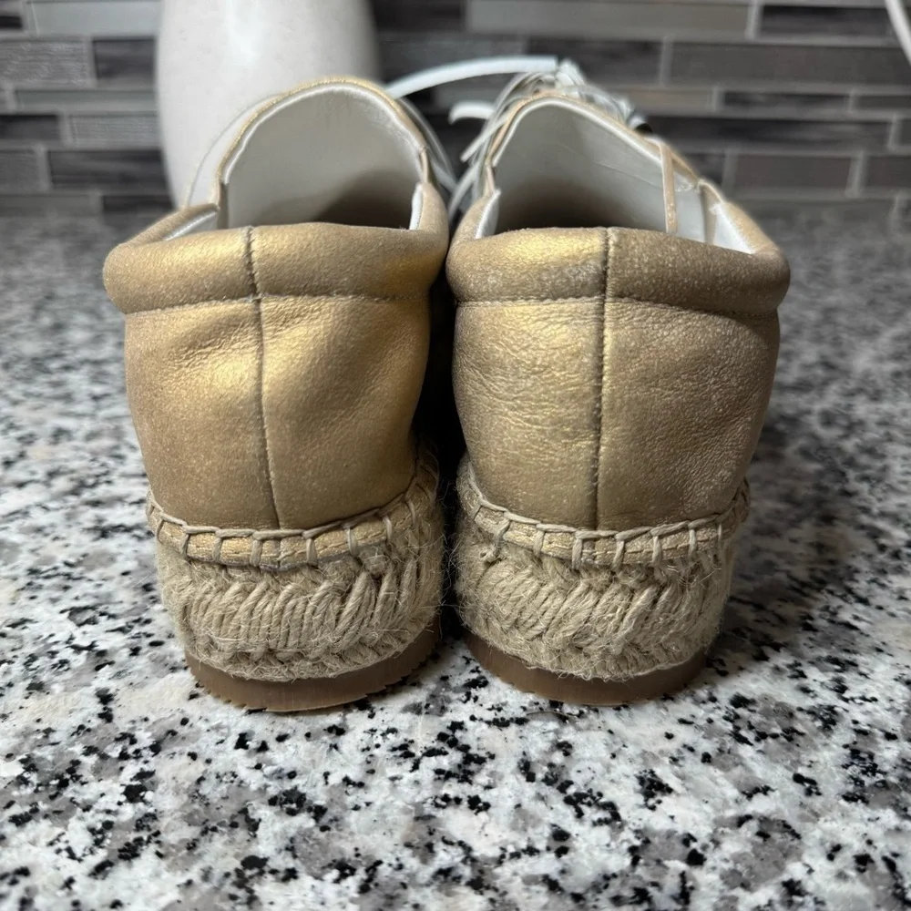 J Slides Women’s Raoul Closed Toe Leather Espadrille Flats Size 8